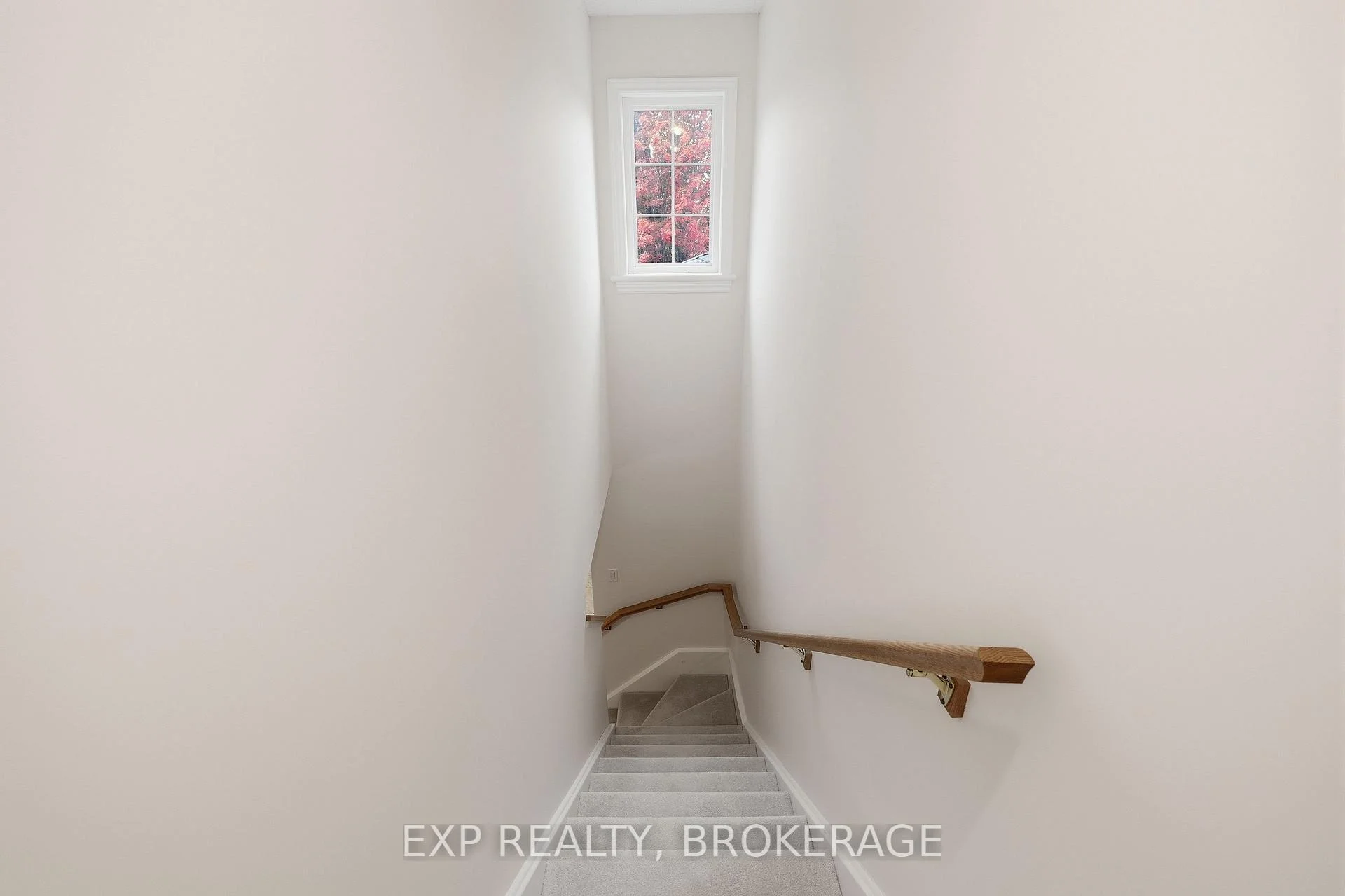 Photo 52 of 702 Maclean Court, Kingston, Kingston East (Incl Barret Crt) — HOMEH