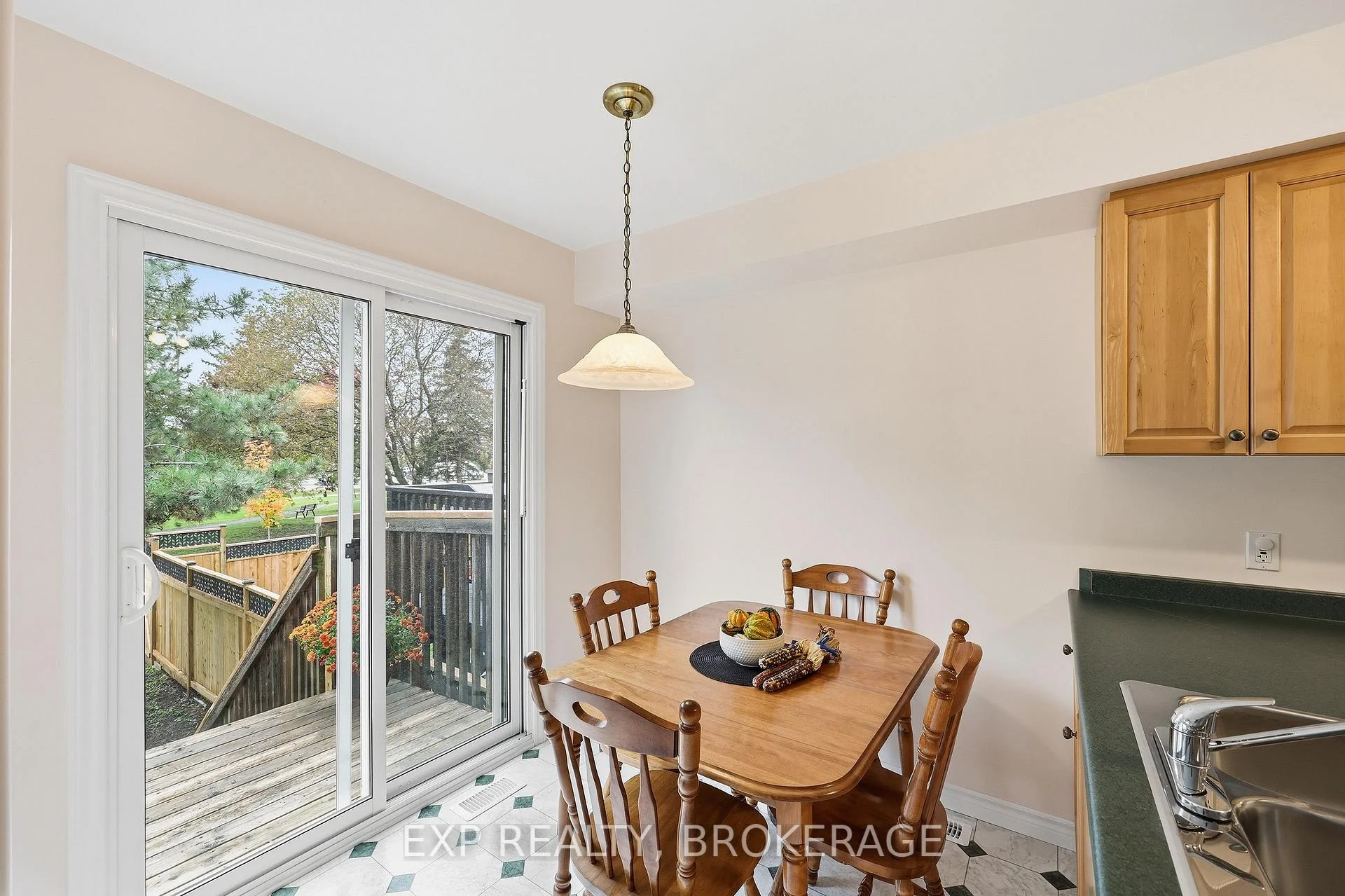 Photo 54 of 702 Maclean Court, Kingston, Kingston East (Incl Barret Crt) — HOMEH