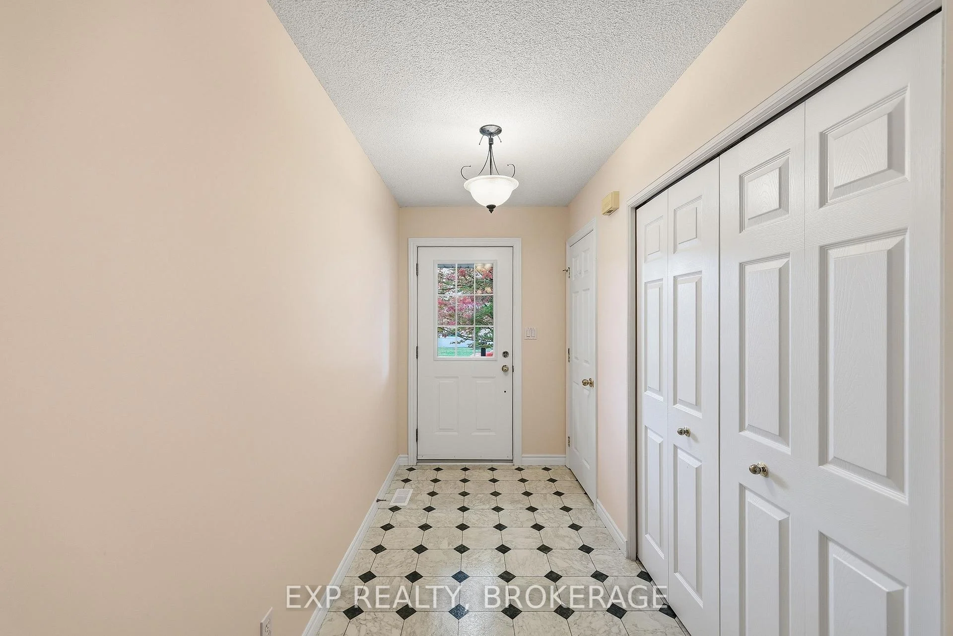 Photo 58 of 702 Maclean Court, Kingston, Kingston East (Incl Barret Crt) — HOMEH