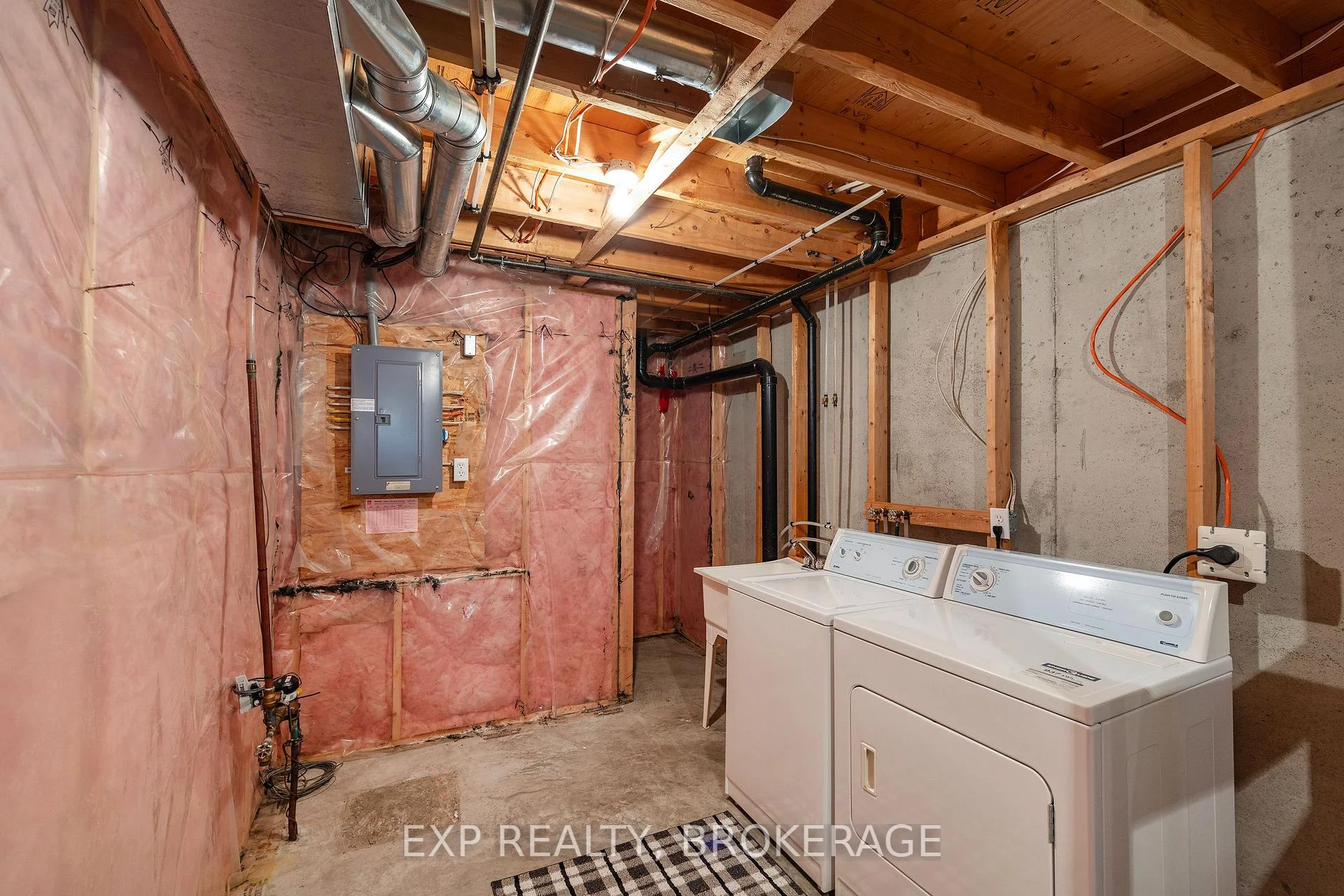 Photo 65 of 702 Maclean Court, Kingston, Kingston East (Incl Barret Crt) — HOMEH