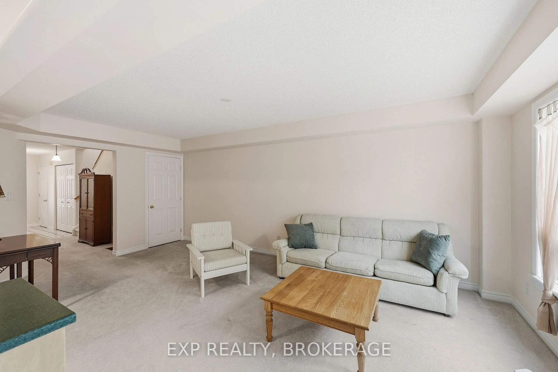 Photo 72 of 702 Maclean Court, Kingston, Kingston East (Incl Barret Crt) — HOMEH