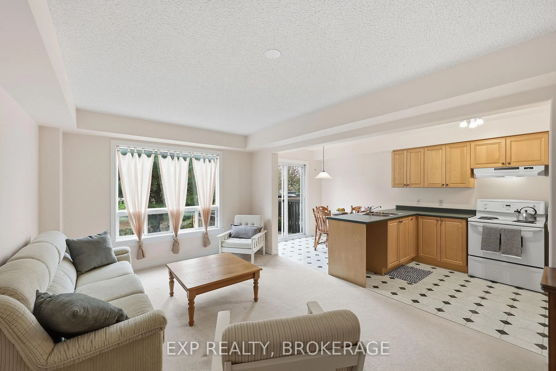 Photo 73 of 702 Maclean Court, Kingston, Kingston East (Incl Barret Crt) — HOMEH