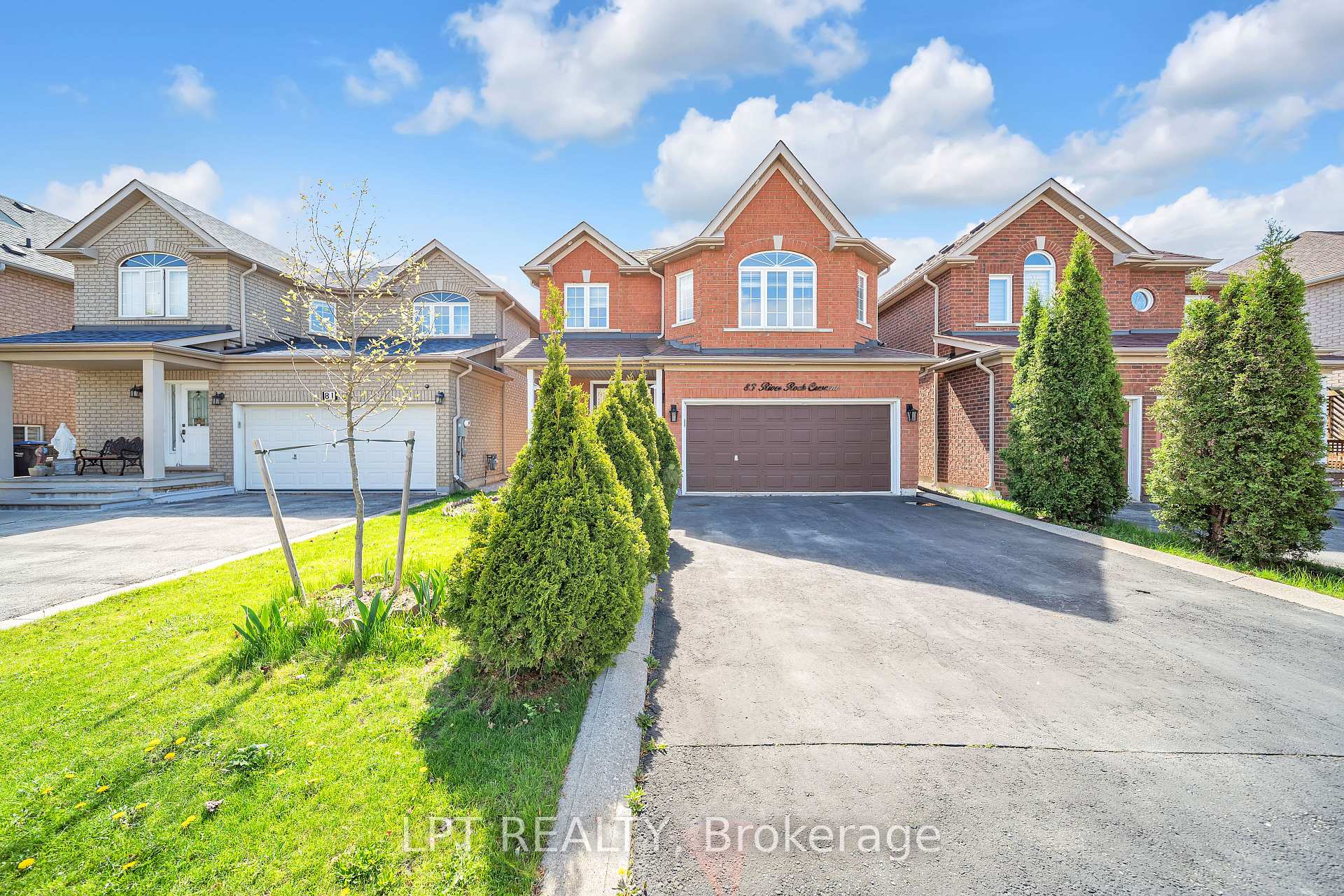 Photo 3 of 83 River Rock Crescent, Brampton, Fletcher's Meadow — HOMEH