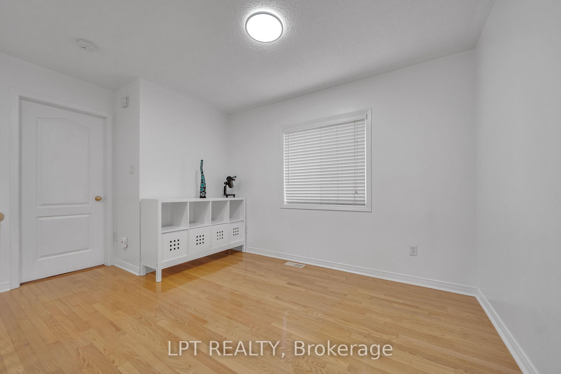 Photo 26 of 83 River Rock Crescent, Brampton, Fletcher's Meadow — HOMEH