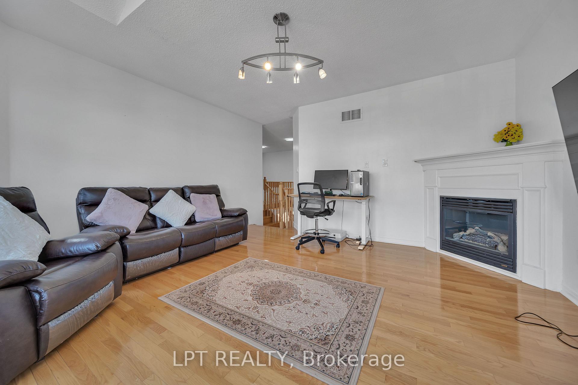 Photo 28 of 83 River Rock Crescent, Brampton, Fletcher's Meadow — HOMEH