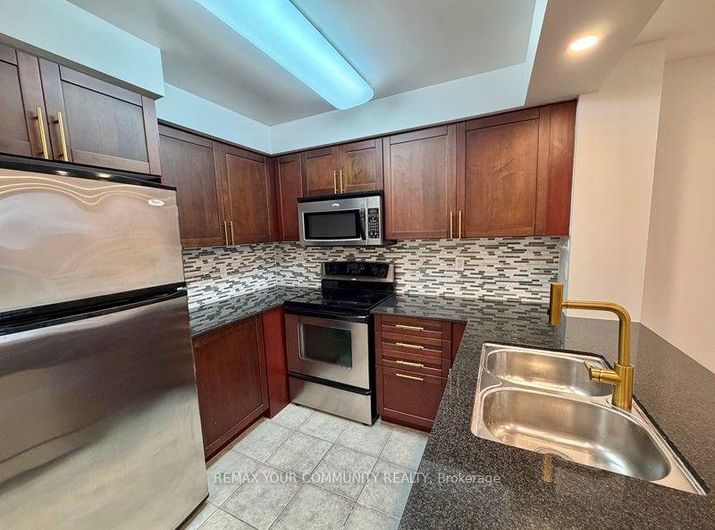 Photo 12 of Unit 402, 350 Red Maple Road, Richmond Hill, Langstaff — HOMEH