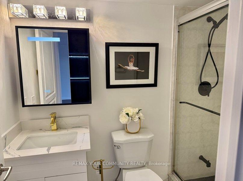 Photo 15 of Unit 402, 350 Red Maple Road, Richmond Hill, Langstaff — HOMEH