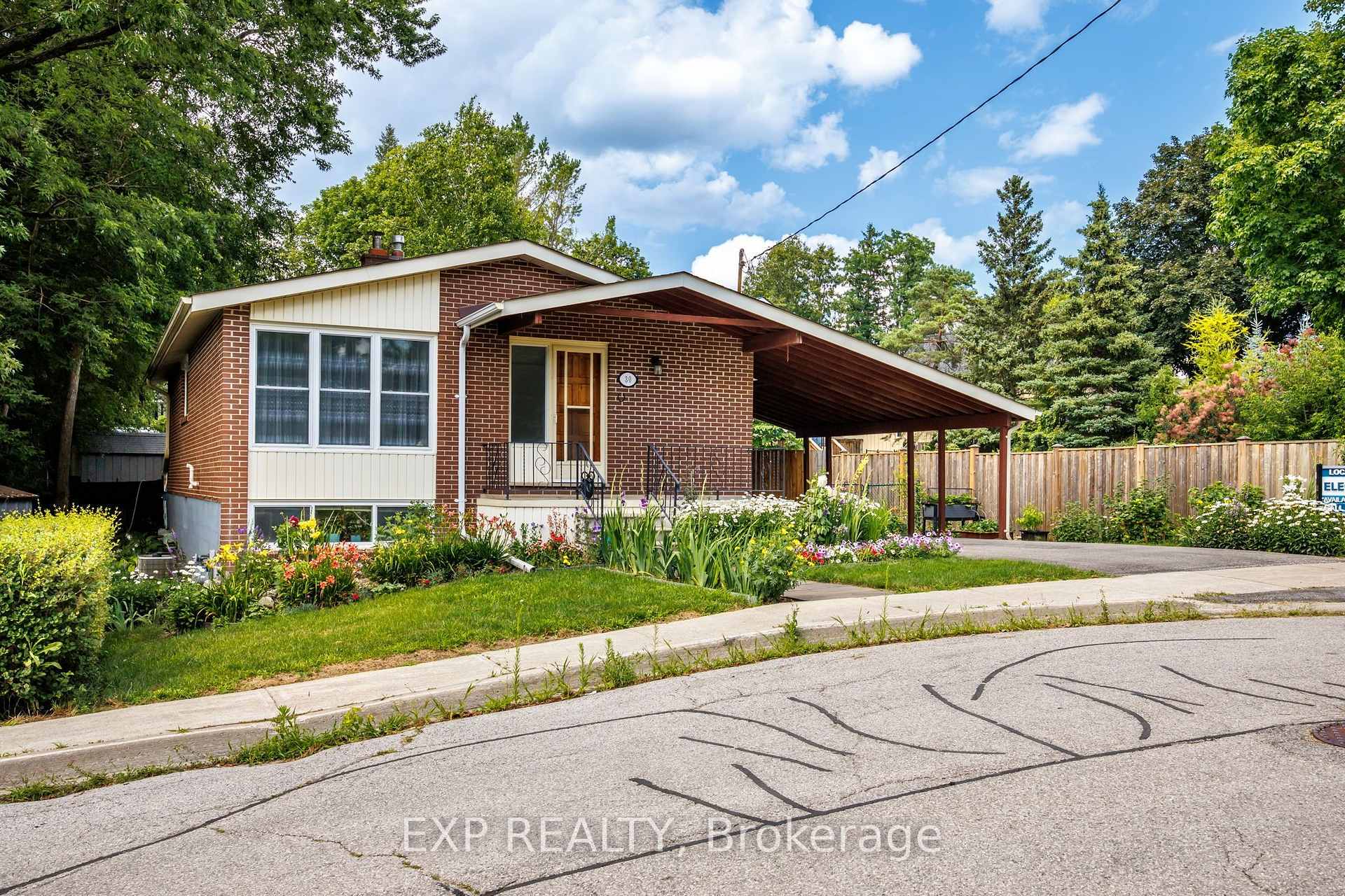 Photo 3 of 30 Harrison Avenue, Aurora, Aurora Village — HOMEH