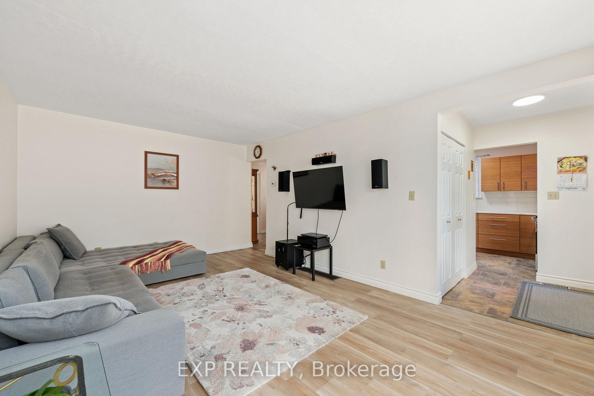 Photo 6 of 30 Harrison Avenue, Aurora, Aurora Village — HOMEH