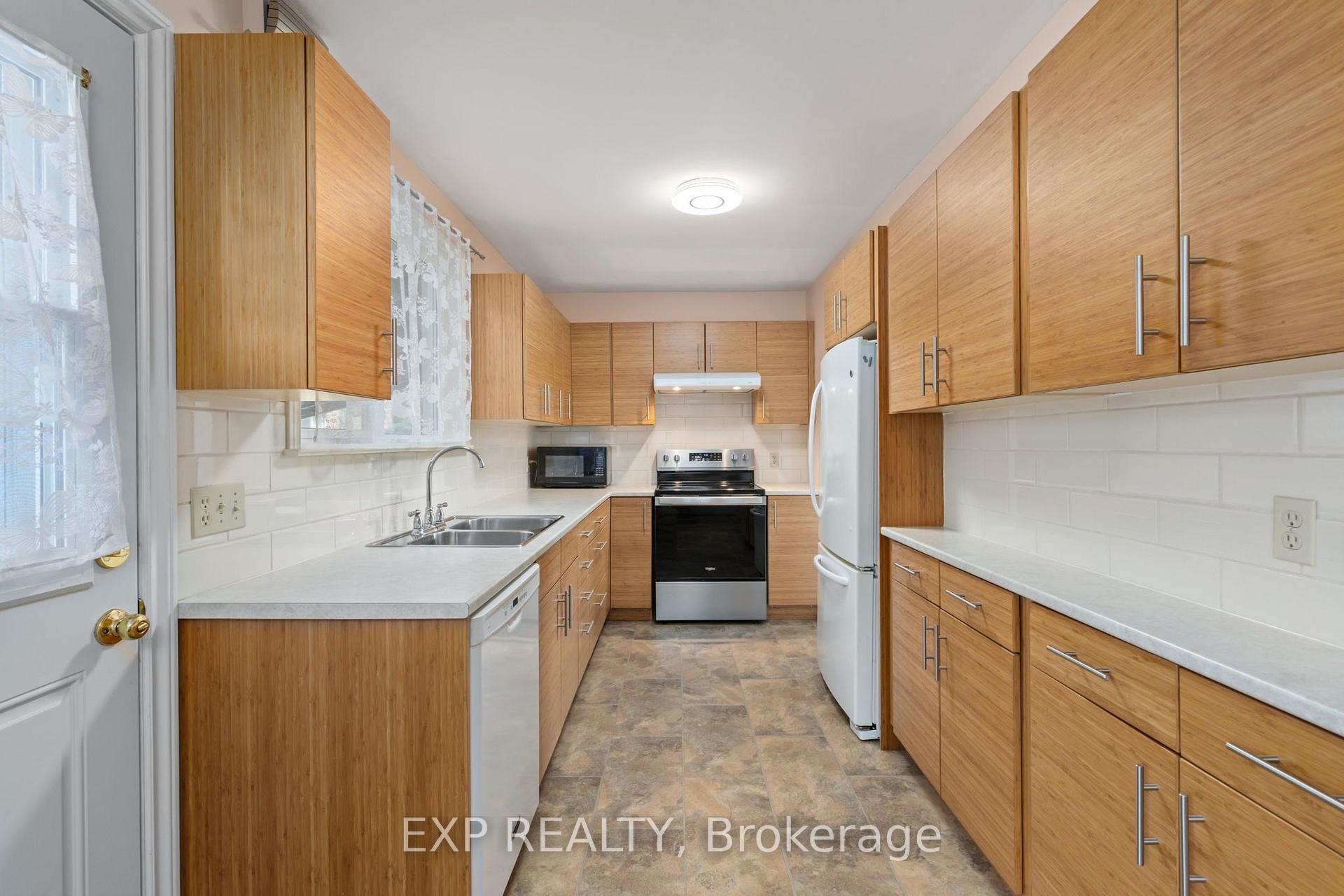 Photo 8 of 30 Harrison Avenue, Aurora, Aurora Village — HOMEH
