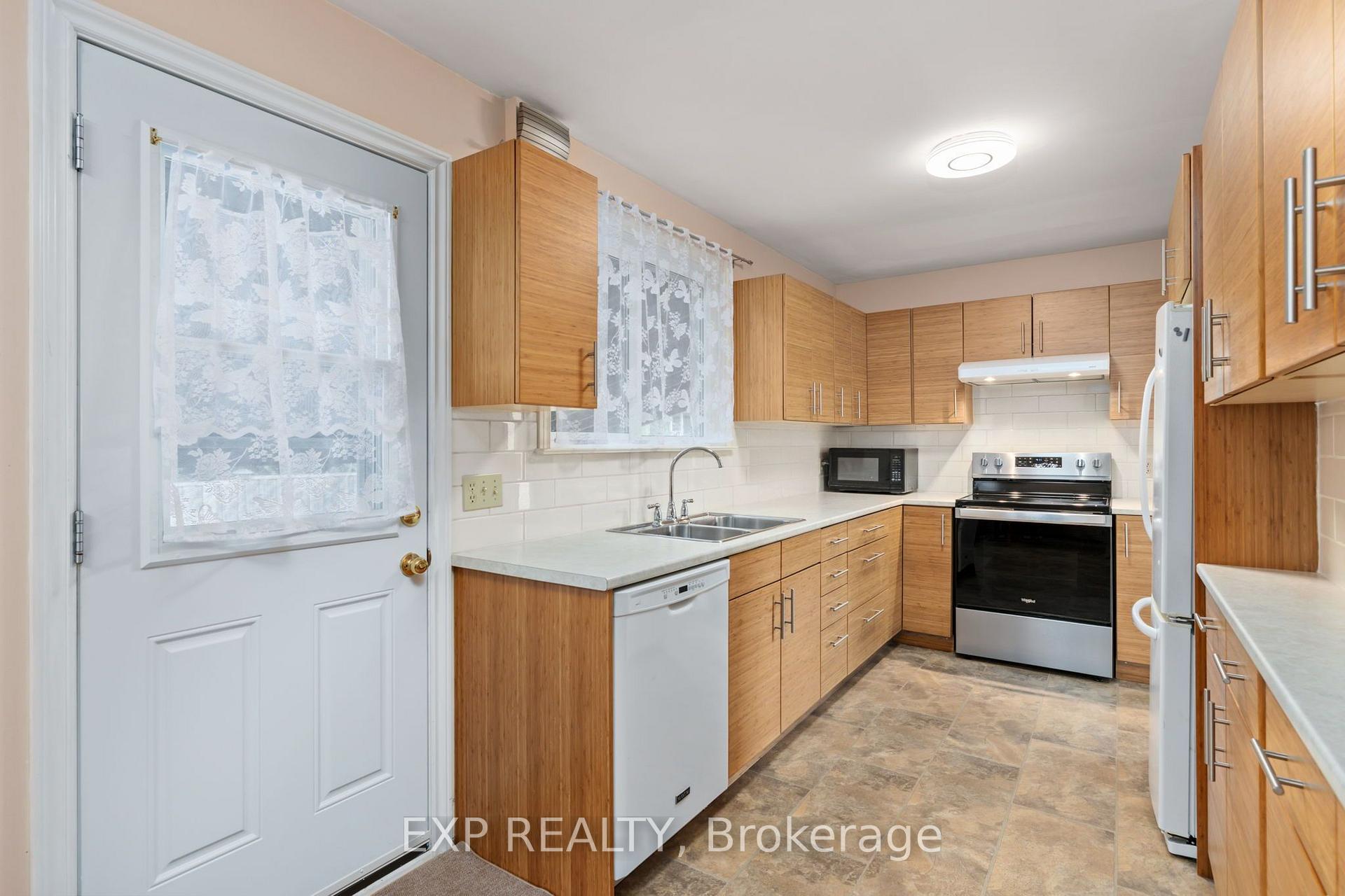 Photo 9 of 30 Harrison Avenue, Aurora, Aurora Village — HOMEH