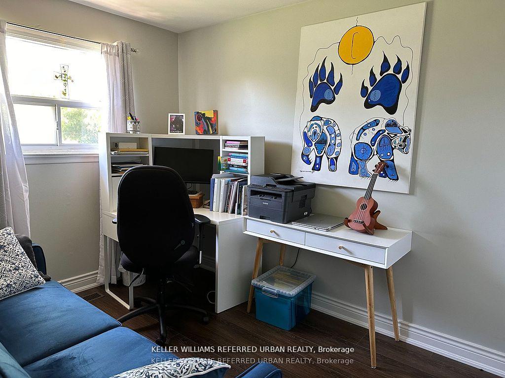 Photo 12 of Unit Main, 30 Collins Crescent, Aurora, Aurora Heights — HOMEH