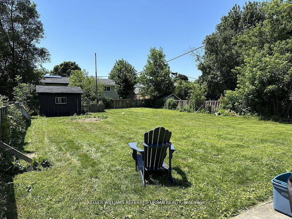 Photo 18 of Unit Main, 30 Collins Crescent, Aurora, Aurora Heights — HOMEH