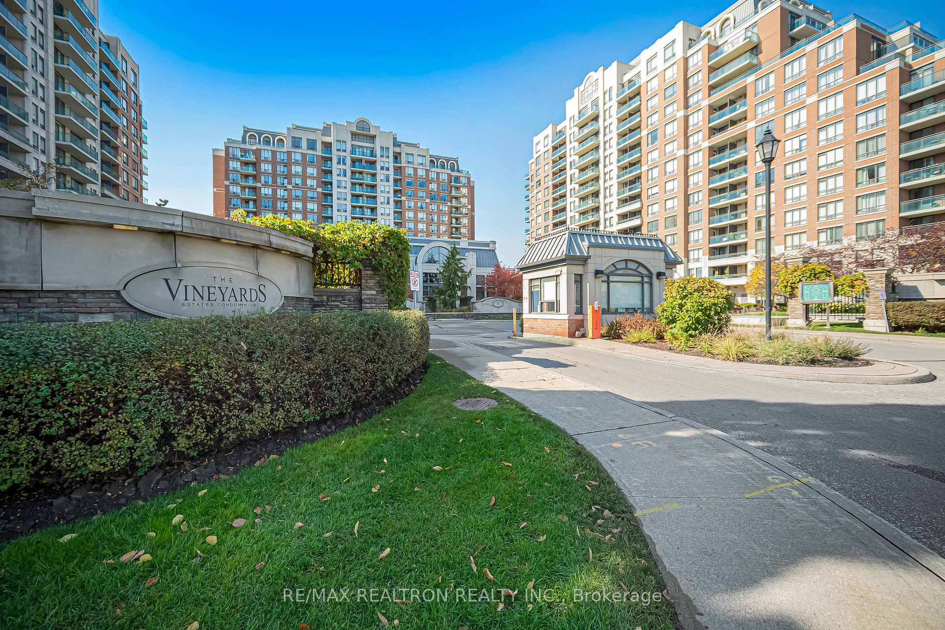 Photo 3 of Unit 601, 330 Red Maple Road, Richmond Hill, Langstaff — HOMEH