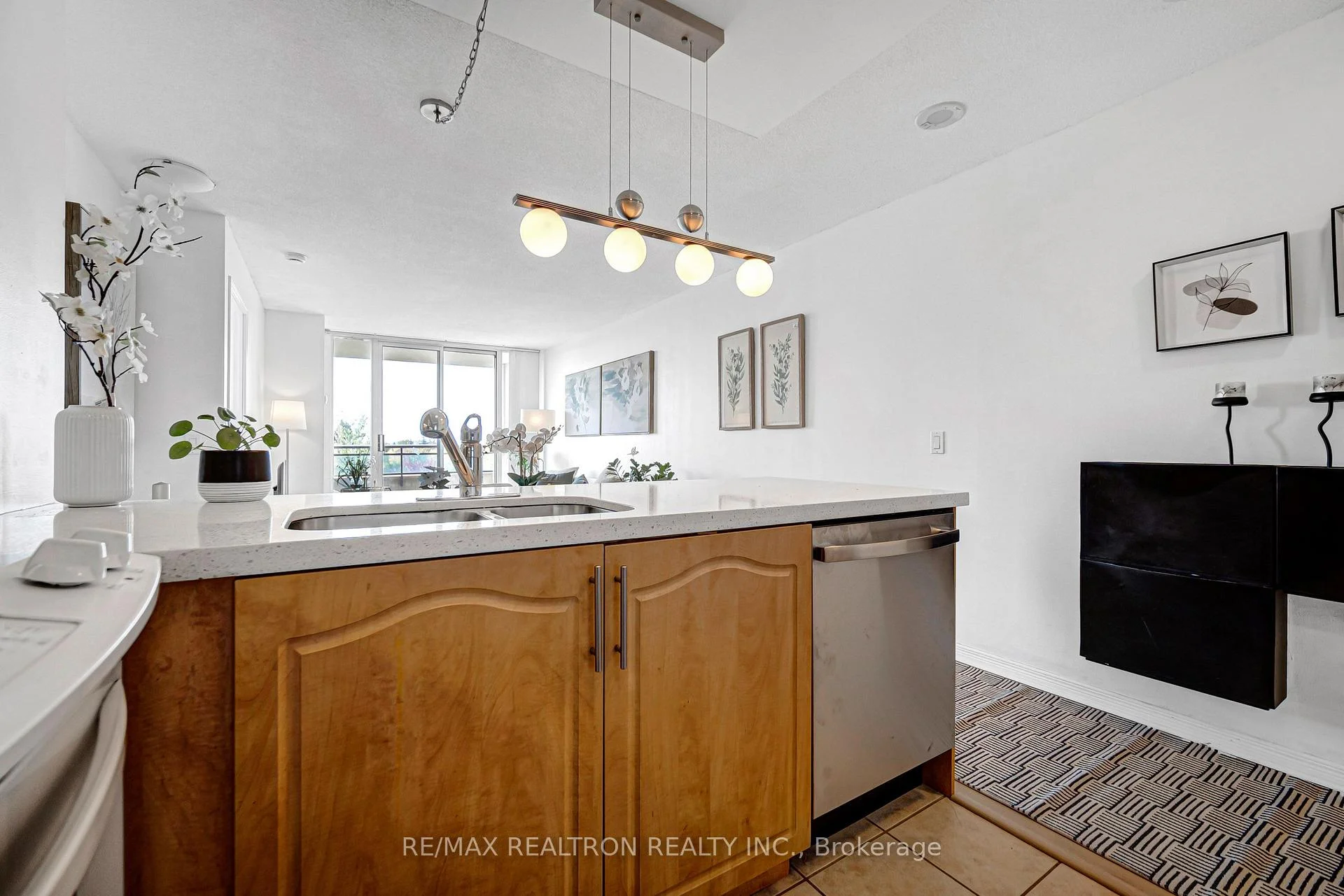 Photo 23 of Unit 601, 330 Red Maple Road, Richmond Hill, Langstaff — HOMEH