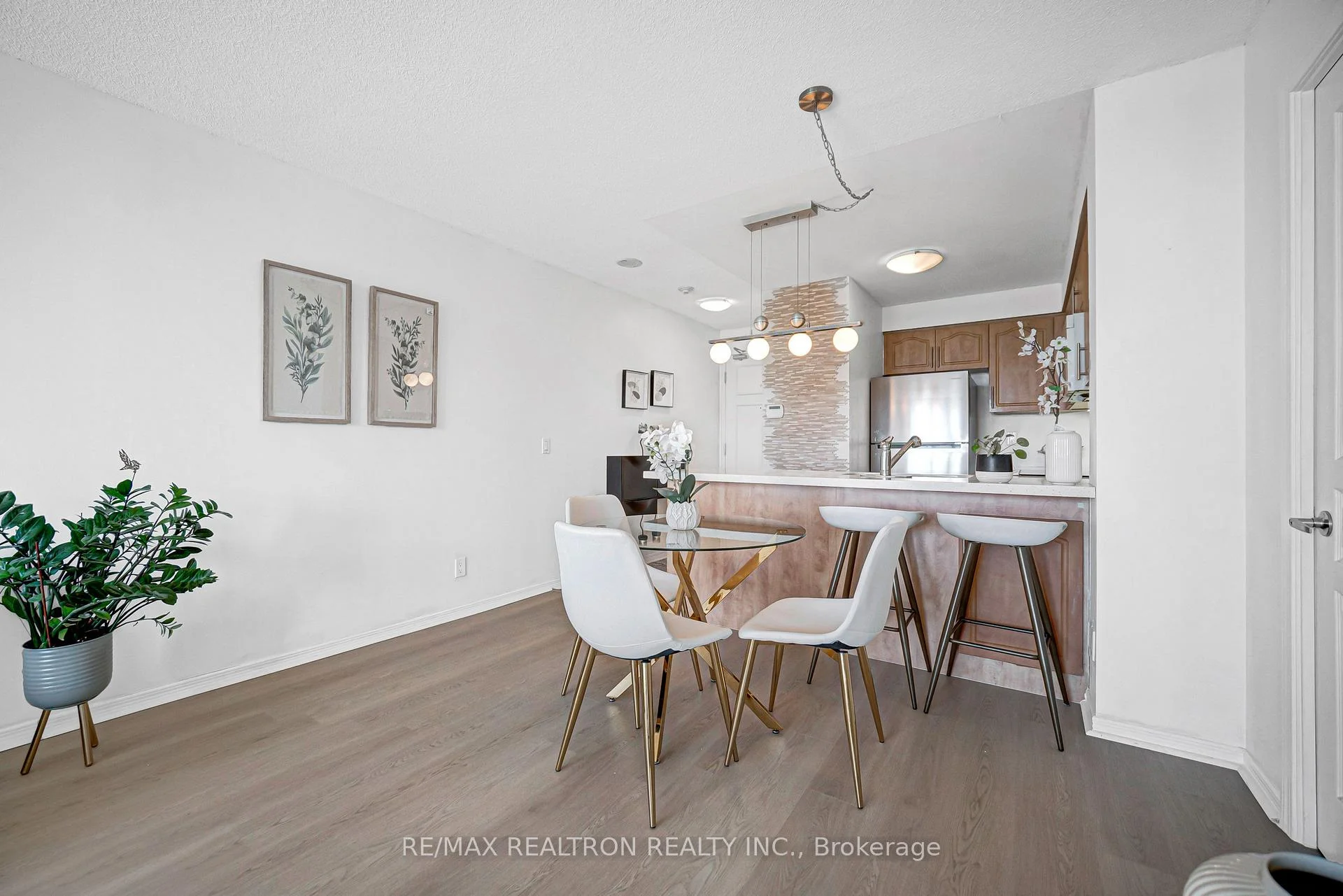 Photo 32 of Unit 601, 330 Red Maple Road, Richmond Hill, Langstaff — HOMEH