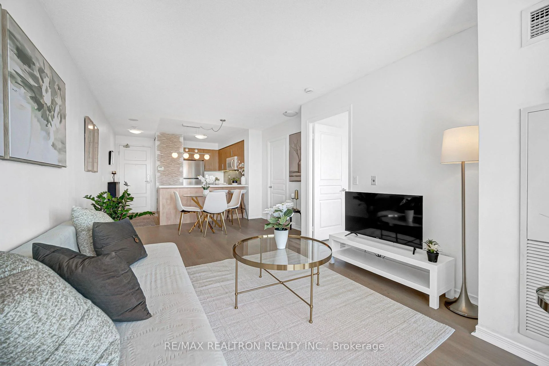 Photo 40 of Unit 601, 330 Red Maple Road, Richmond Hill, Langstaff — HOMEH