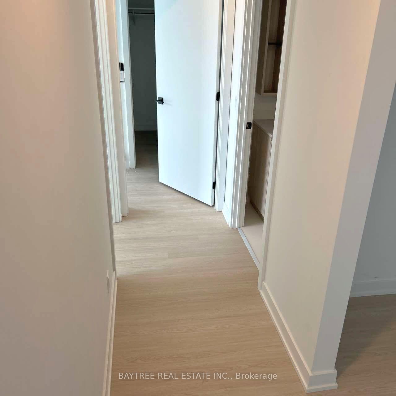 Photo 5 of Unit 1015, 699 Sheppard Avenue E, North York, Bayview Village — HOMEH