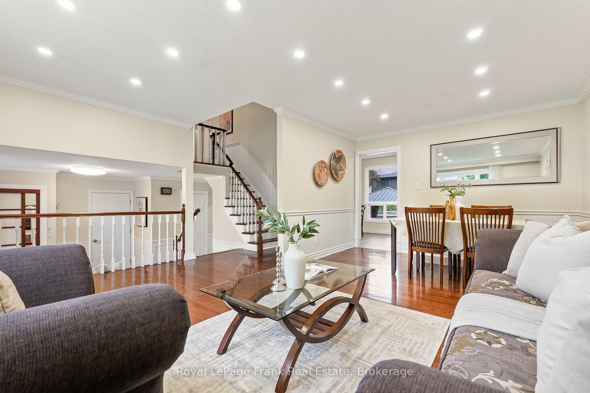 Photo 12 of 15 Hillier Street, Clarington, Bowmanville — HOMEH