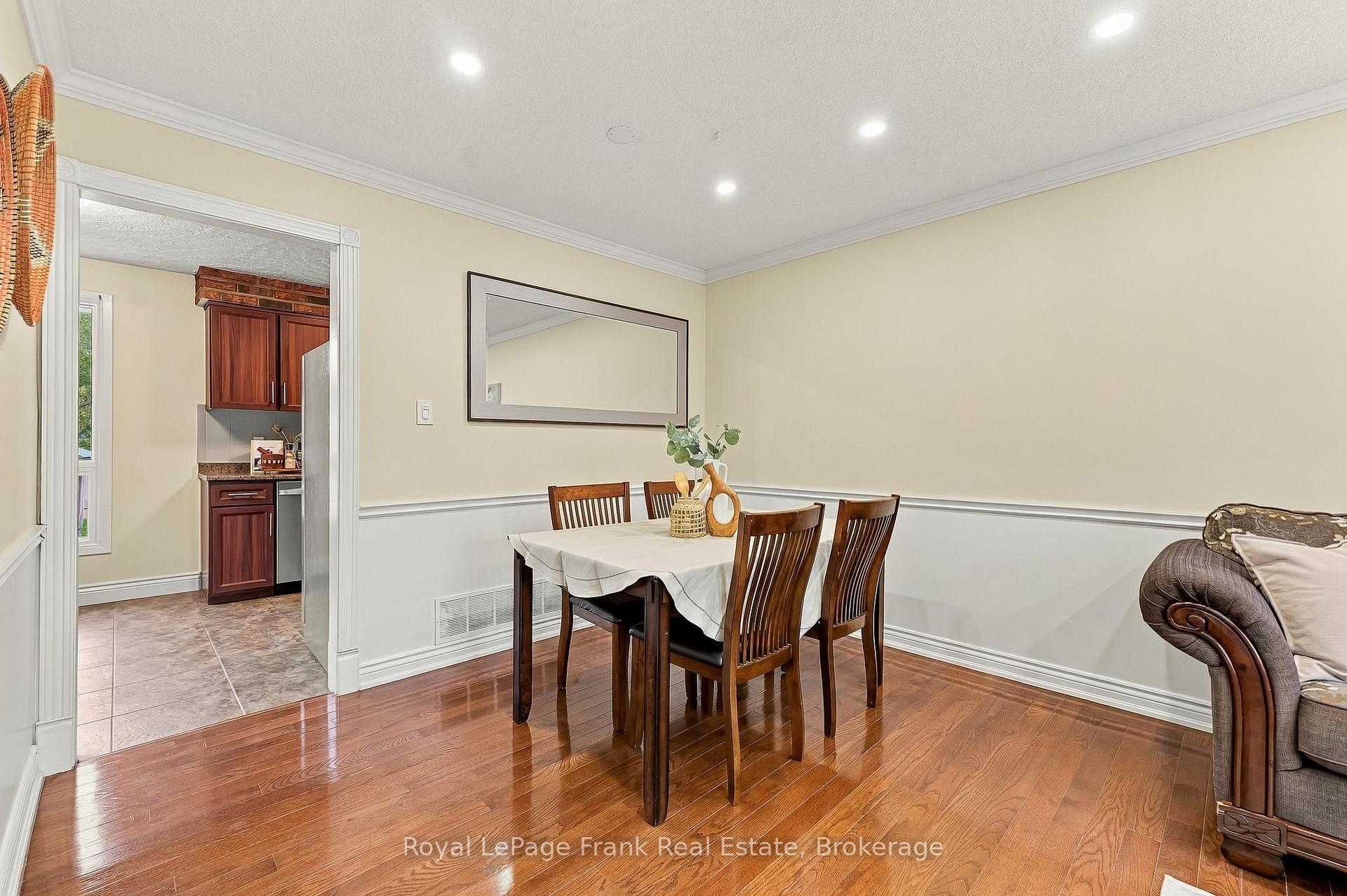 Photo 13 of 15 Hillier Street, Clarington, Bowmanville — HOMEH
