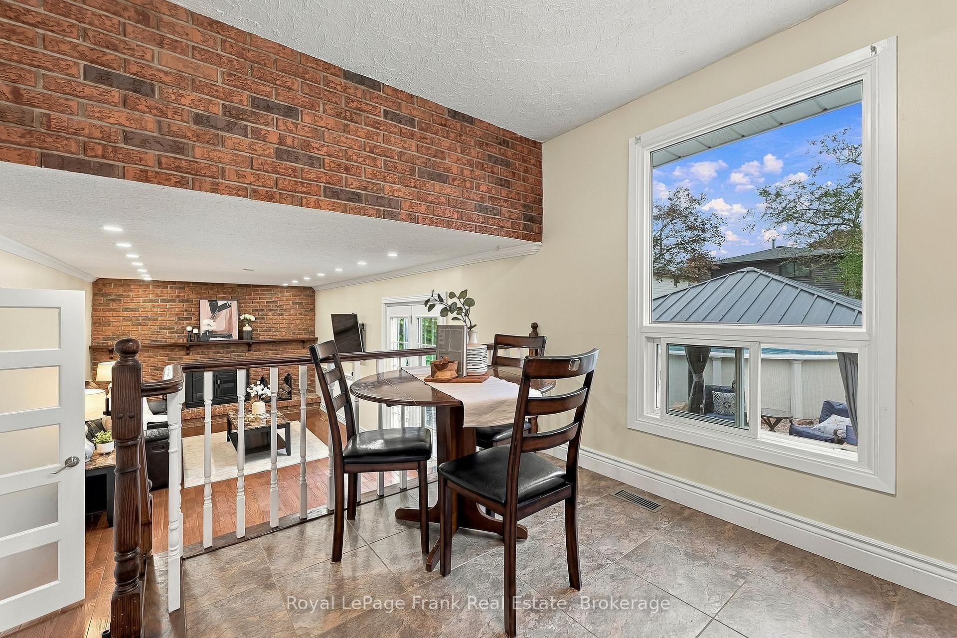 Photo 18 of 15 Hillier Street, Clarington, Bowmanville — HOMEH