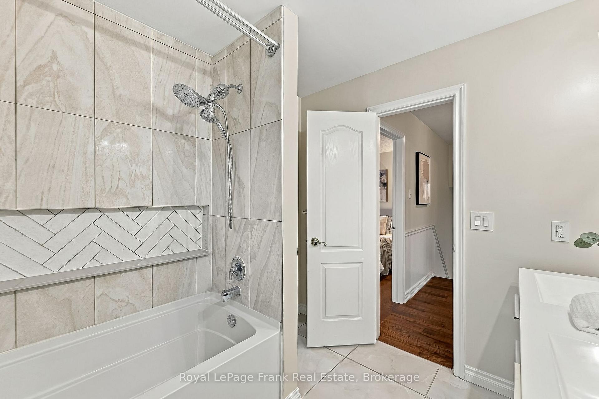 Photo 31 of 15 Hillier Street, Clarington, Bowmanville — HOMEH