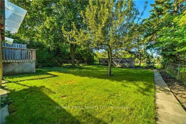Photo 4 of 54 Bowerbank Drive, North York, Newtonbrook East — HOMEH