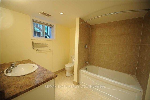 Photo 7 of 54 Bowerbank Drive, North York, Newtonbrook East — HOMEH