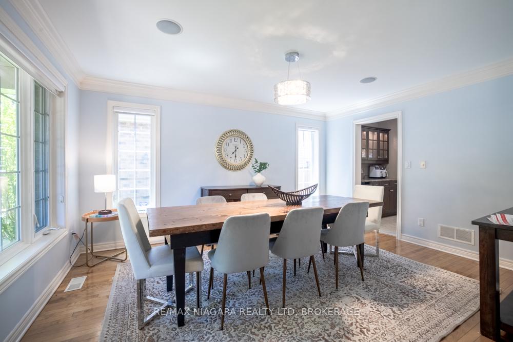 Photo 7 of 374 Pelham Road, St. Catharines, Rykert/Vansickle — HOMEH