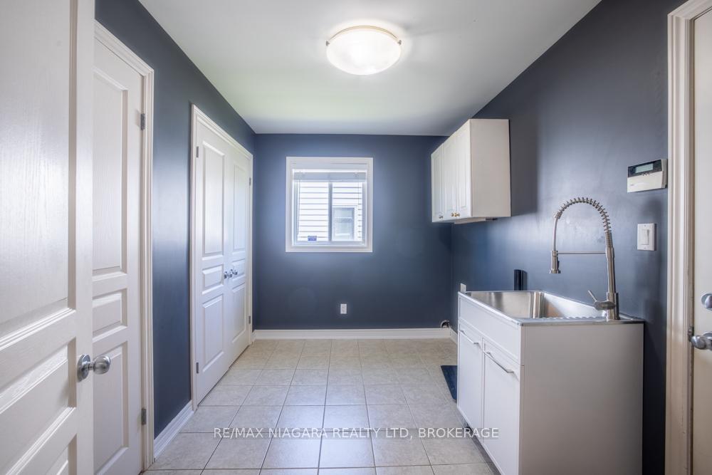 Photo 32 of 374 Pelham Road, St. Catharines, Rykert/Vansickle — HOMEH