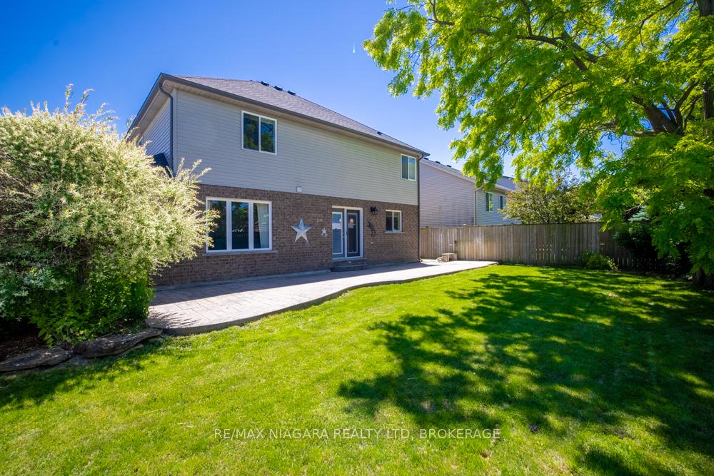 Photo 45 of 374 Pelham Road, St. Catharines, Rykert/Vansickle — HOMEH