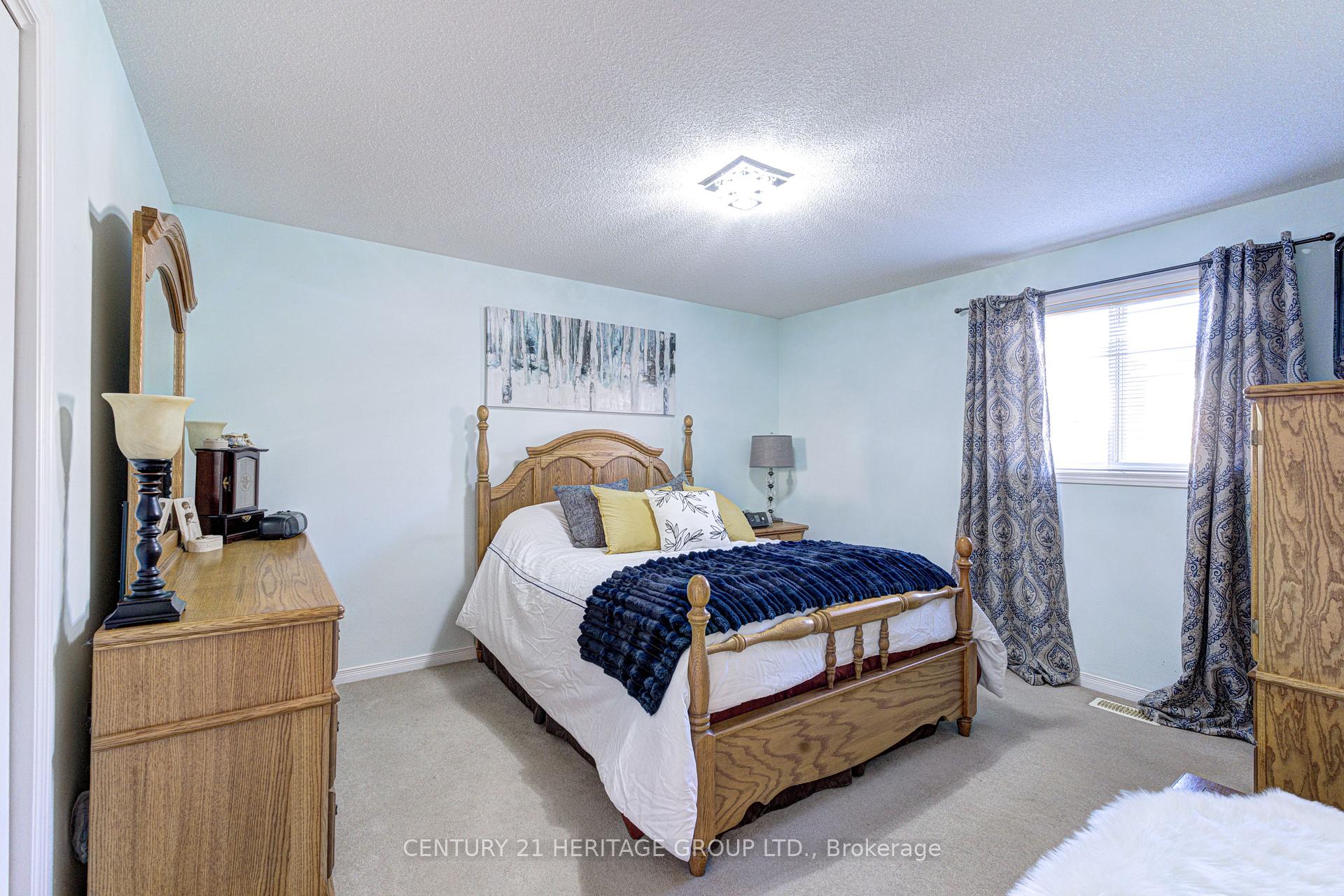 Photo 25 of 78 Sulmona Drive, Hamilton, Broughton — HOMEH