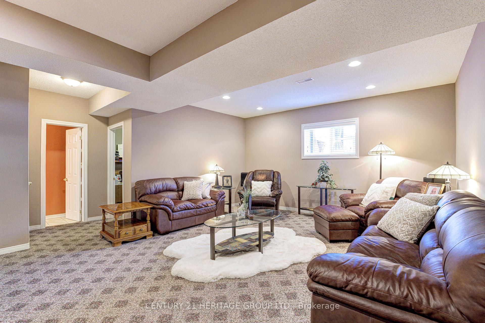 Photo 32 of 78 Sulmona Drive, Hamilton, Broughton — HOMEH