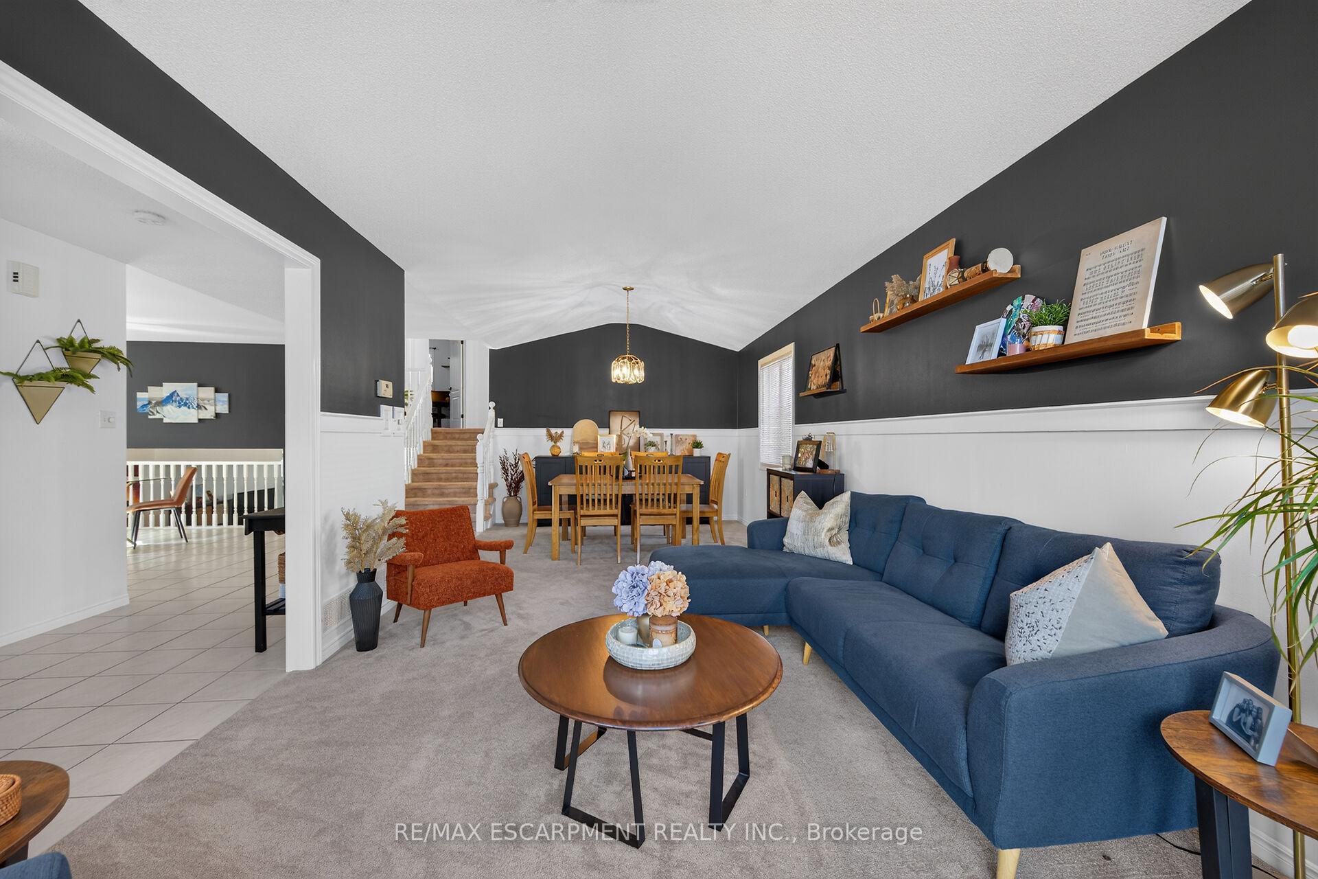 Photo 6 of 37 Glenhollow Drive, Hamilton, Stoney Creek — HOMEH