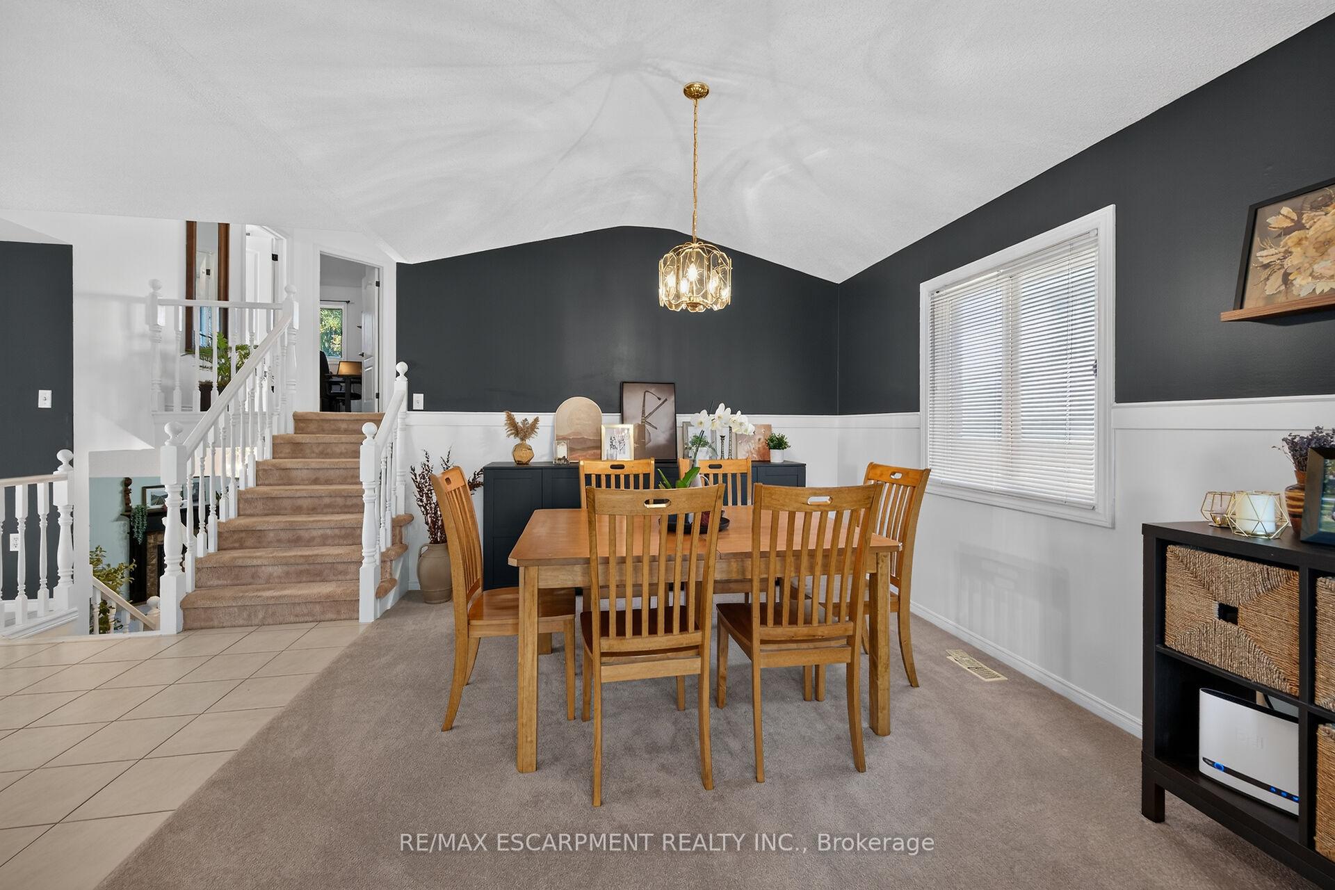 Photo 7 of 37 Glenhollow Drive, Hamilton, Stoney Creek — HOMEH