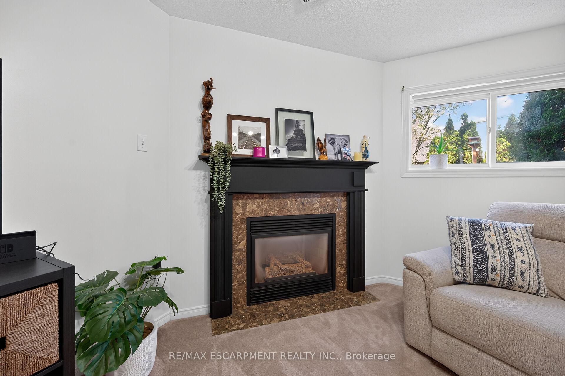 Photo 30 of 37 Glenhollow Drive, Hamilton, Stoney Creek — HOMEH