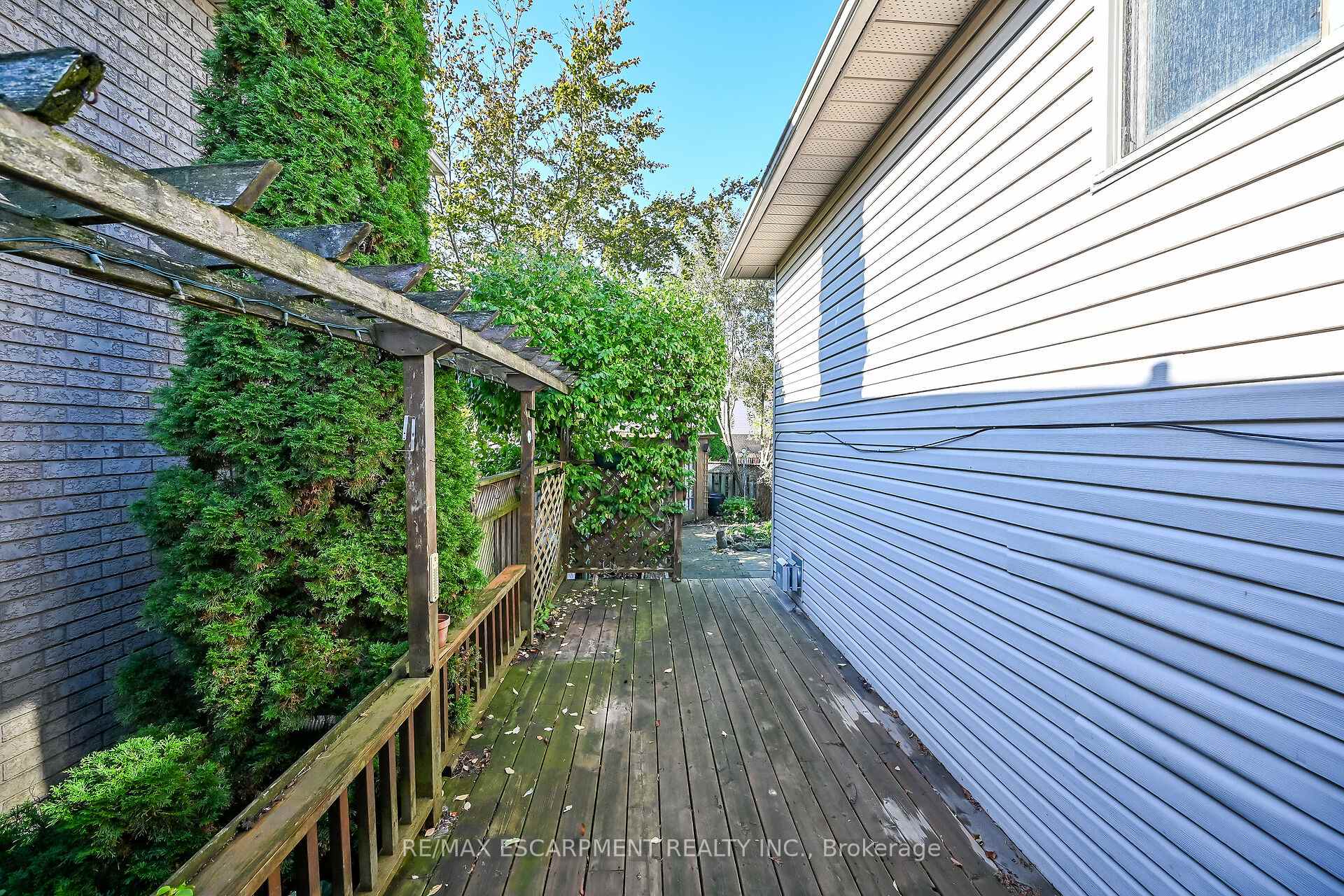 Photo 40 of 37 Glenhollow Drive, Hamilton, Stoney Creek — HOMEH