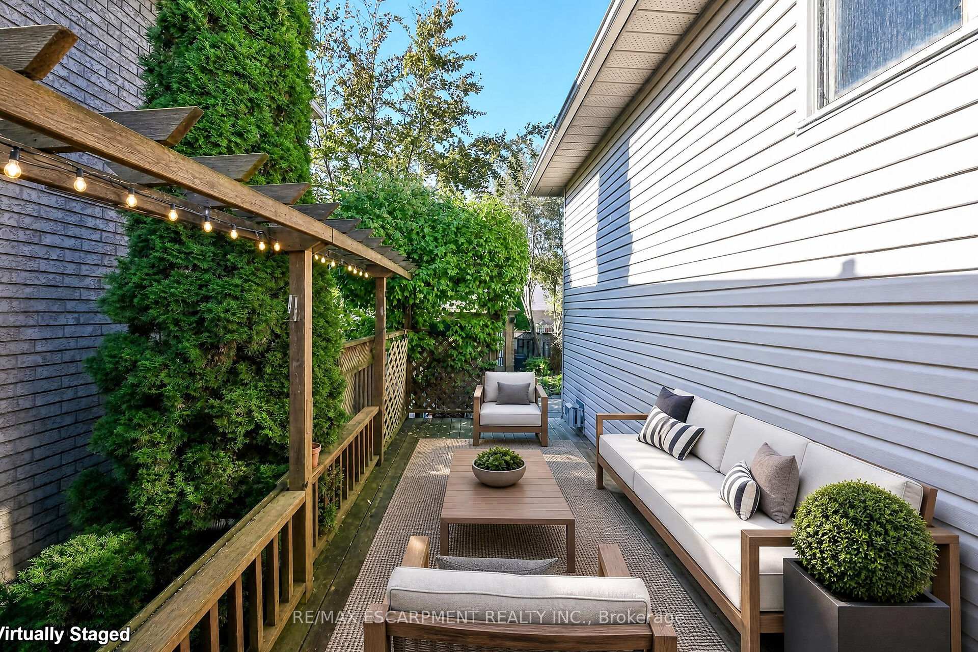 Photo 41 of 37 Glenhollow Drive, Hamilton, Stoney Creek — HOMEH