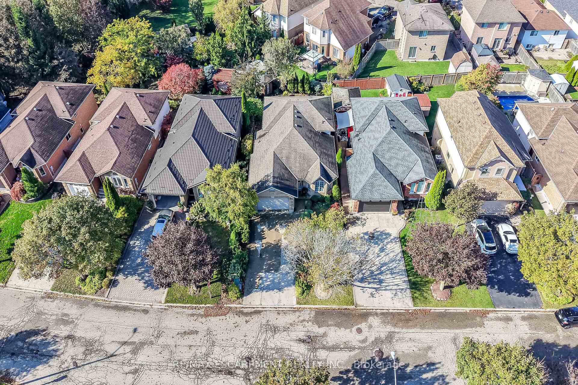 Photo 48 of 37 Glenhollow Drive, Hamilton, Stoney Creek — HOMEH