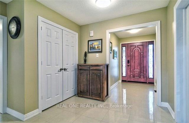 Photo 2 of 4379 Sedgefield Road, Mississauga, Central Erin Mills — HOMEH