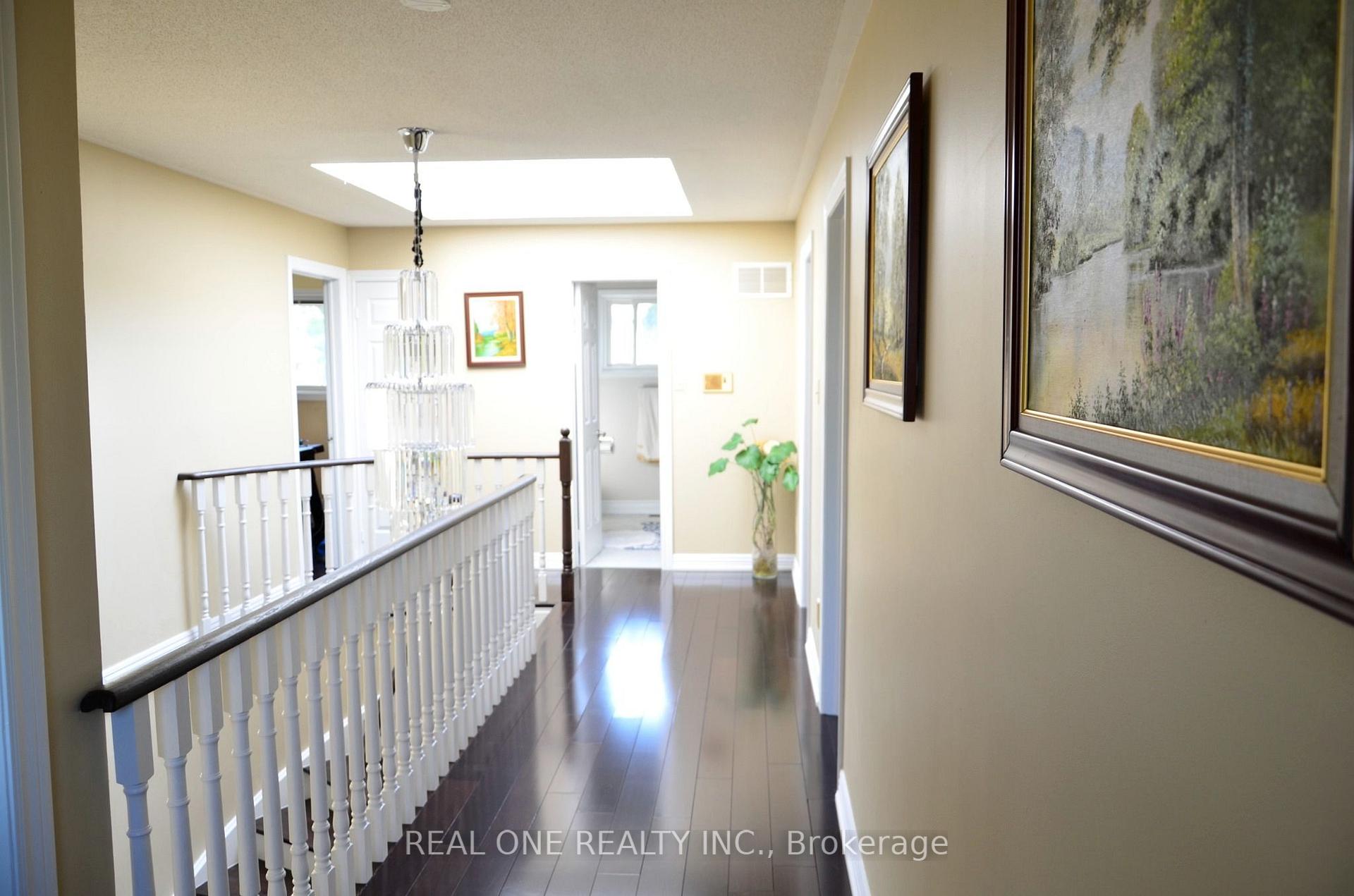 Photo 12 of 4379 Sedgefield Road, Mississauga, Central Erin Mills — HOMEH