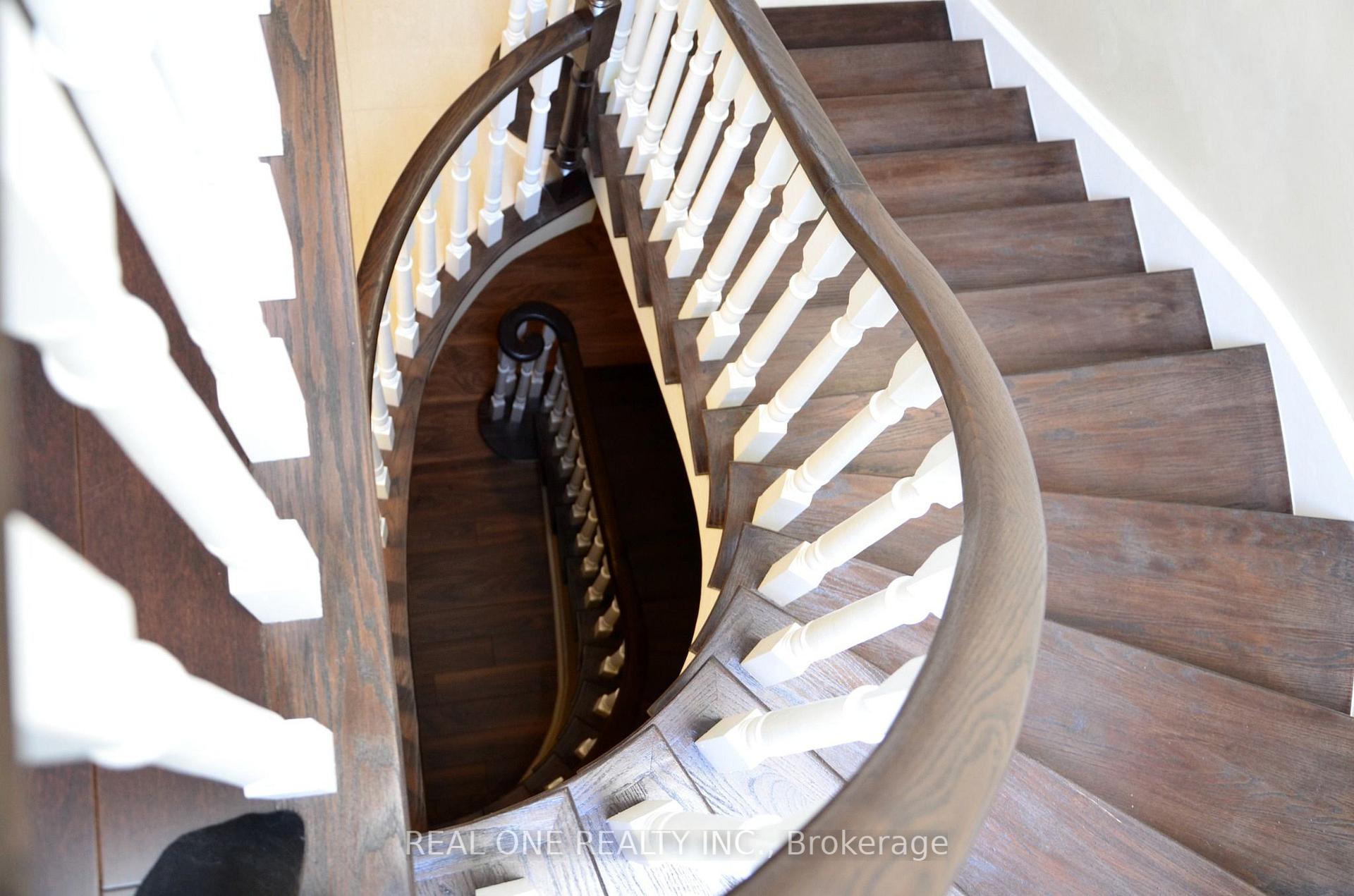 Photo 13 of 4379 Sedgefield Road, Mississauga, Central Erin Mills — HOMEH