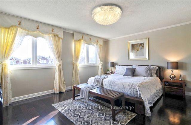 Photo 14 of 4379 Sedgefield Road, Mississauga, Central Erin Mills — HOMEH