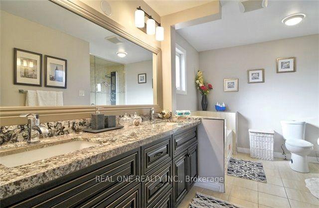 Photo 15 of 4379 Sedgefield Road, Mississauga, Central Erin Mills — HOMEH
