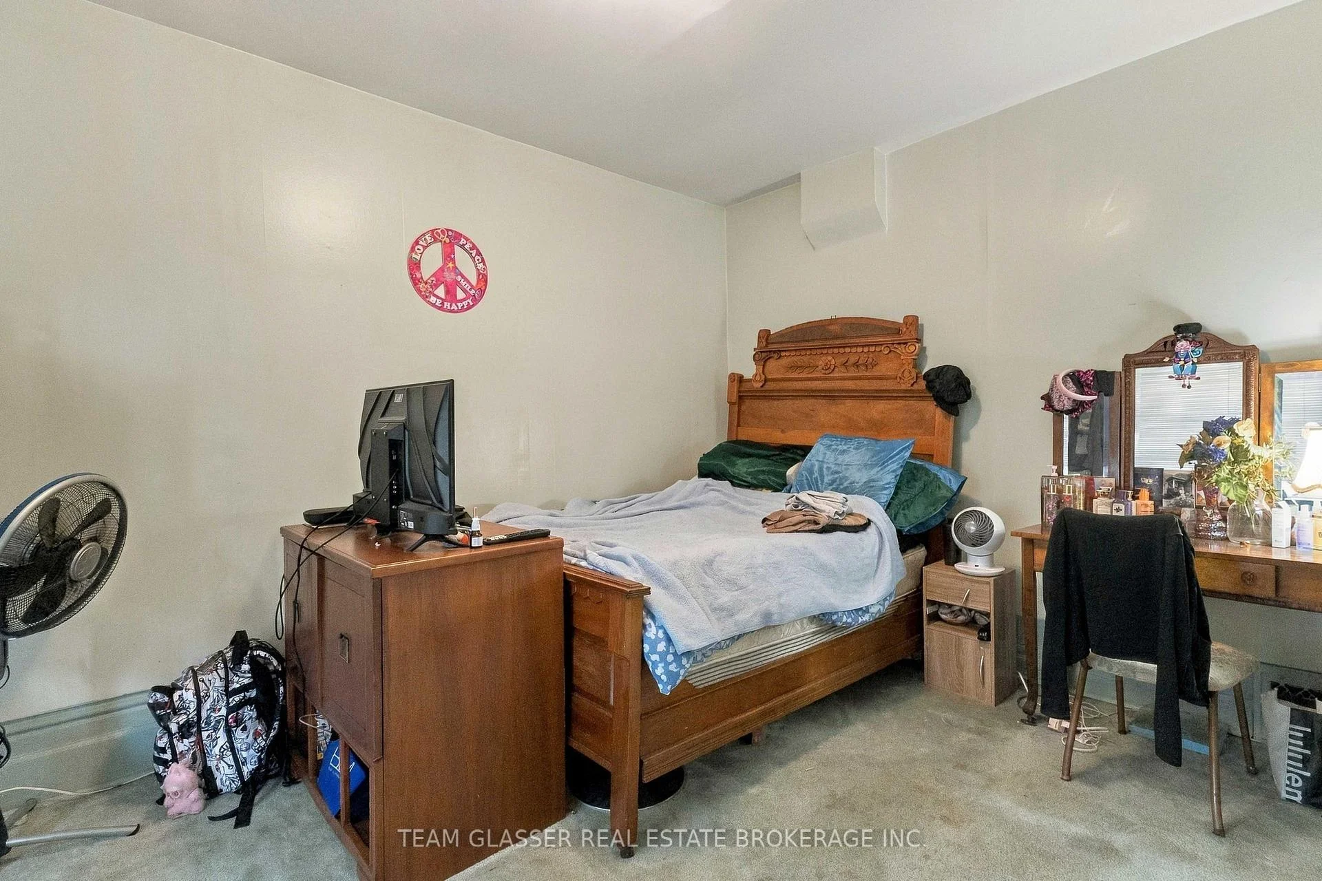 Photo 13 of 666 St James Street, London, East C — HOMEH