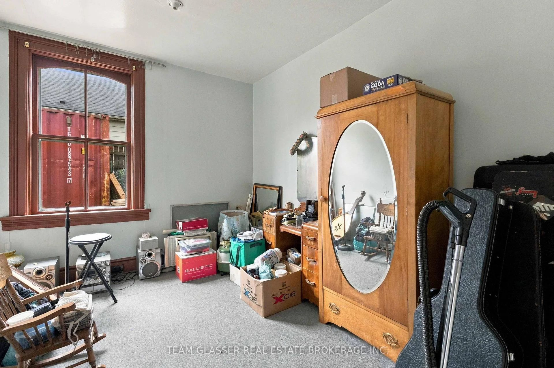 Photo 20 of 666 St James Street, London, East C — HOMEH