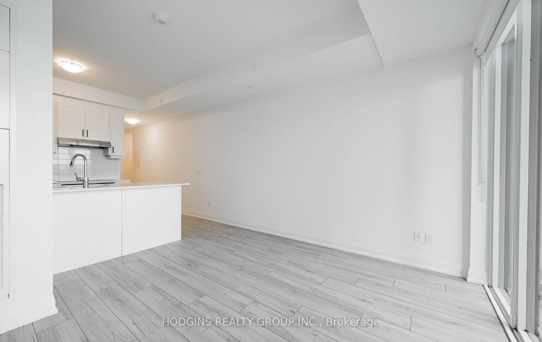 Photo 5 of Unit 1414, 1035 Southdown Road, Mississauga, Clarkson — HOMEH