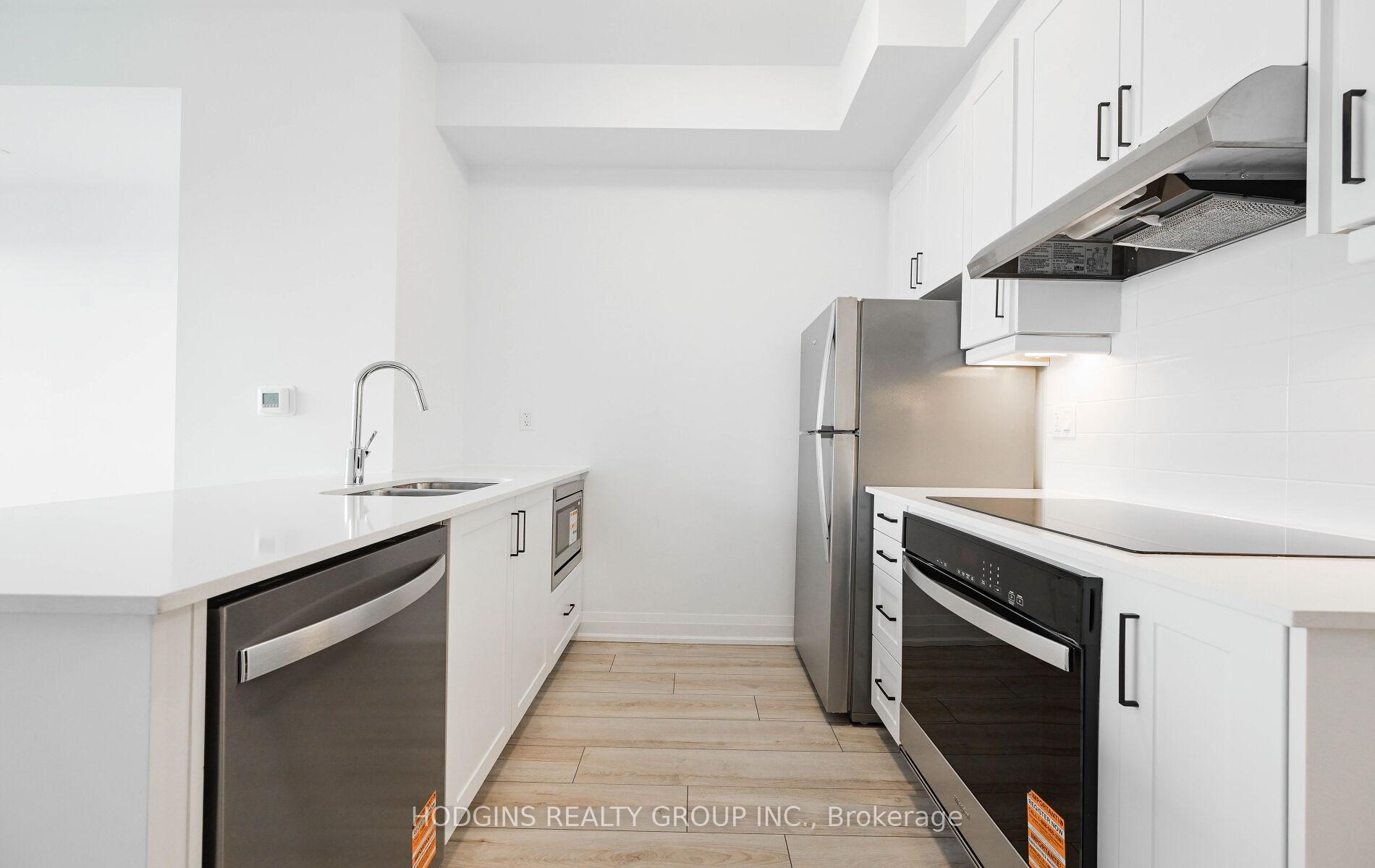 Photo 8 of Unit 1414, 1035 Southdown Road, Mississauga, Clarkson — HOMEH