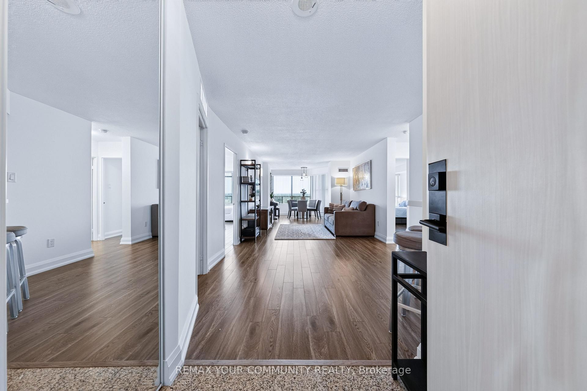 Photo of Unit 1011, 8501 Bayview Avenue