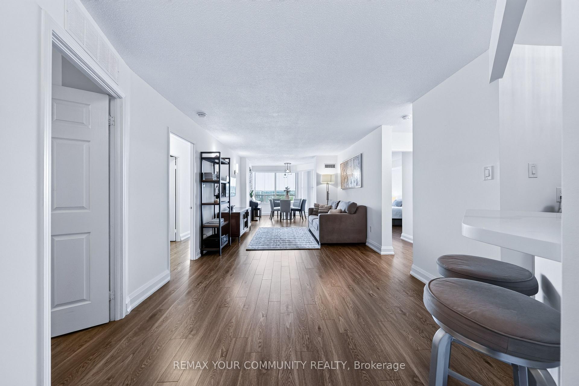 Photo of Unit 1011, 8501 Bayview Avenue